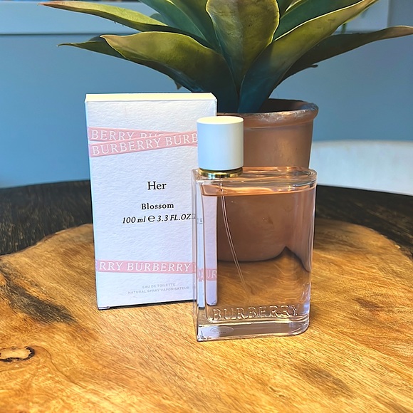 Burberry Other - BURBERRY Her Blossom